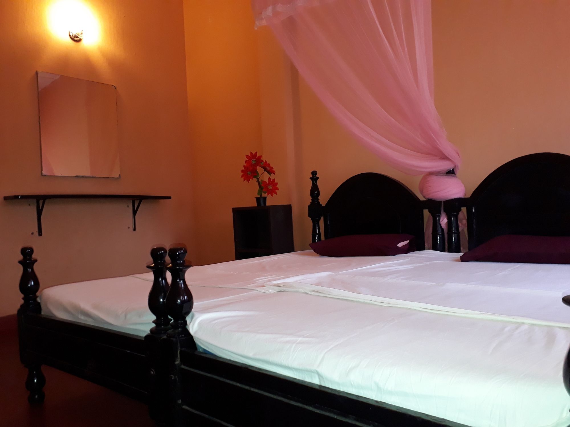 Shahira Hotel 尼拉瓦利 外观 照片
